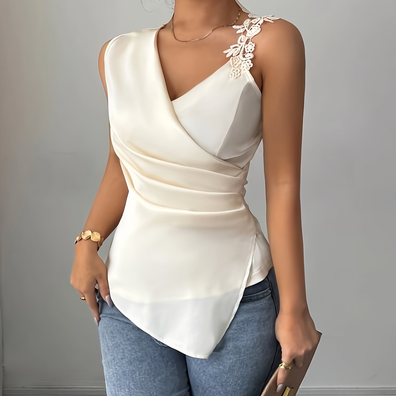 Elegant Lace Splicing Crop Top