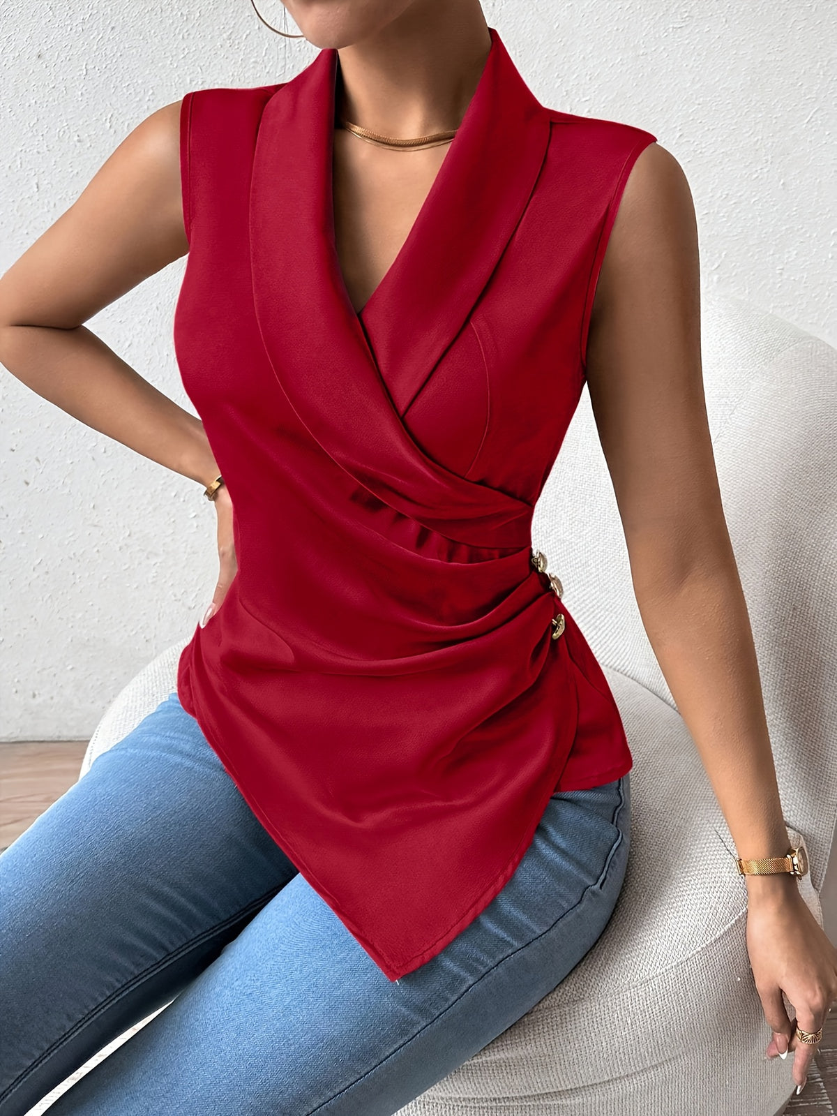 Sleeveless Turn-Collar Cinched Top