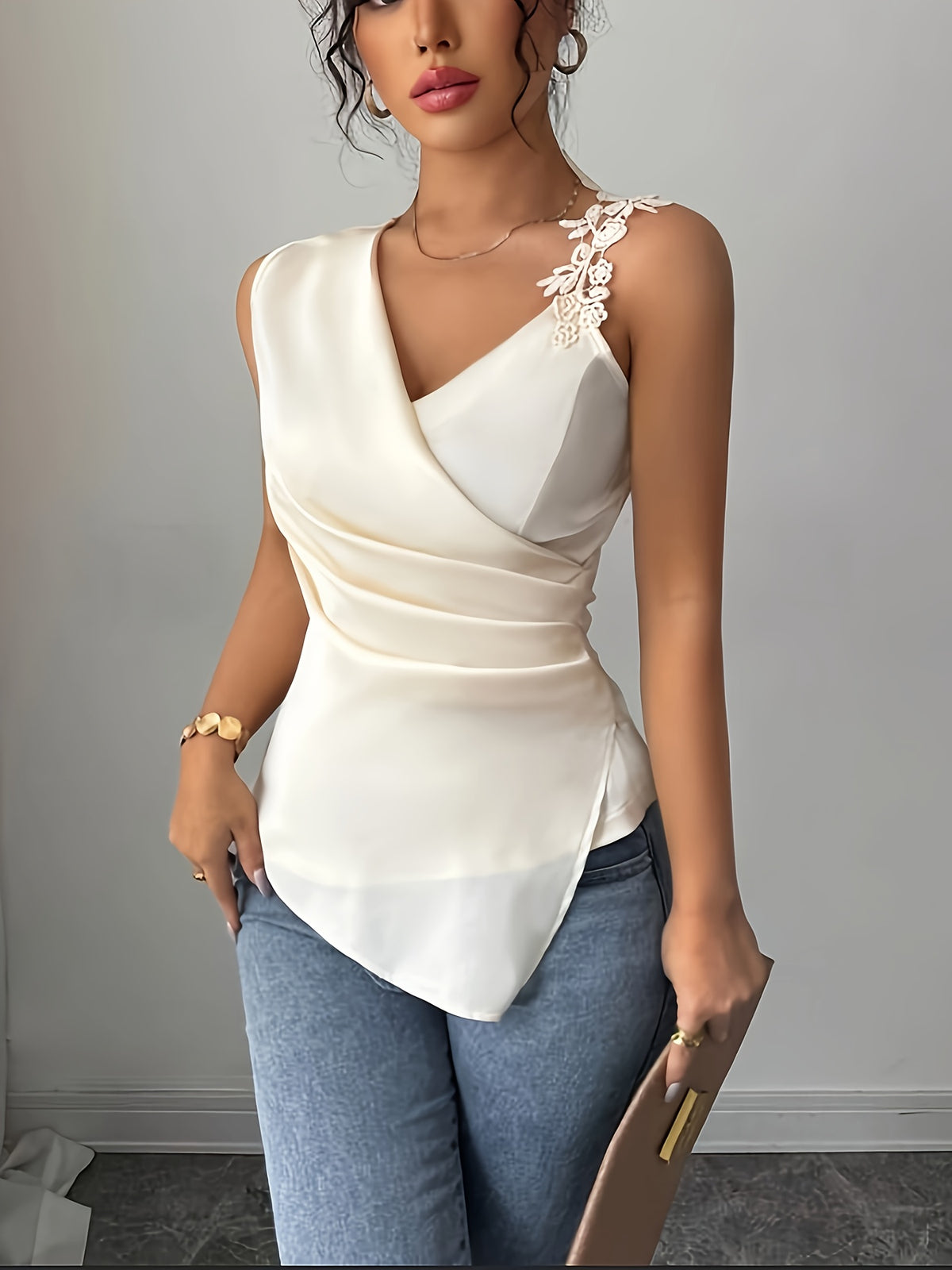 Elegant Lace Splicing Crop Top