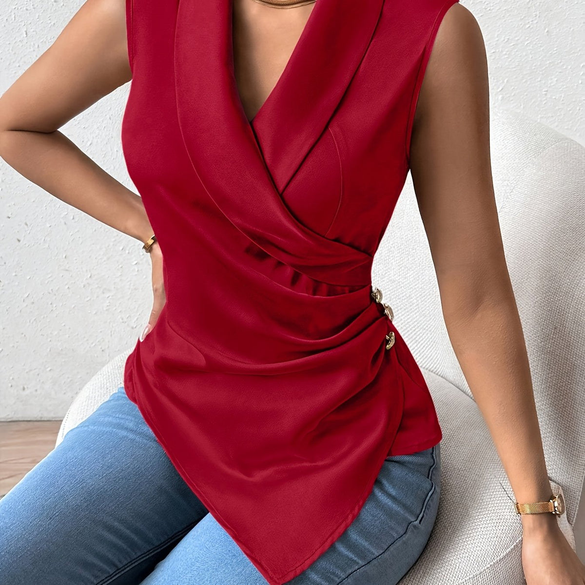 Sleeveless Turn-Collar Cinched Top
